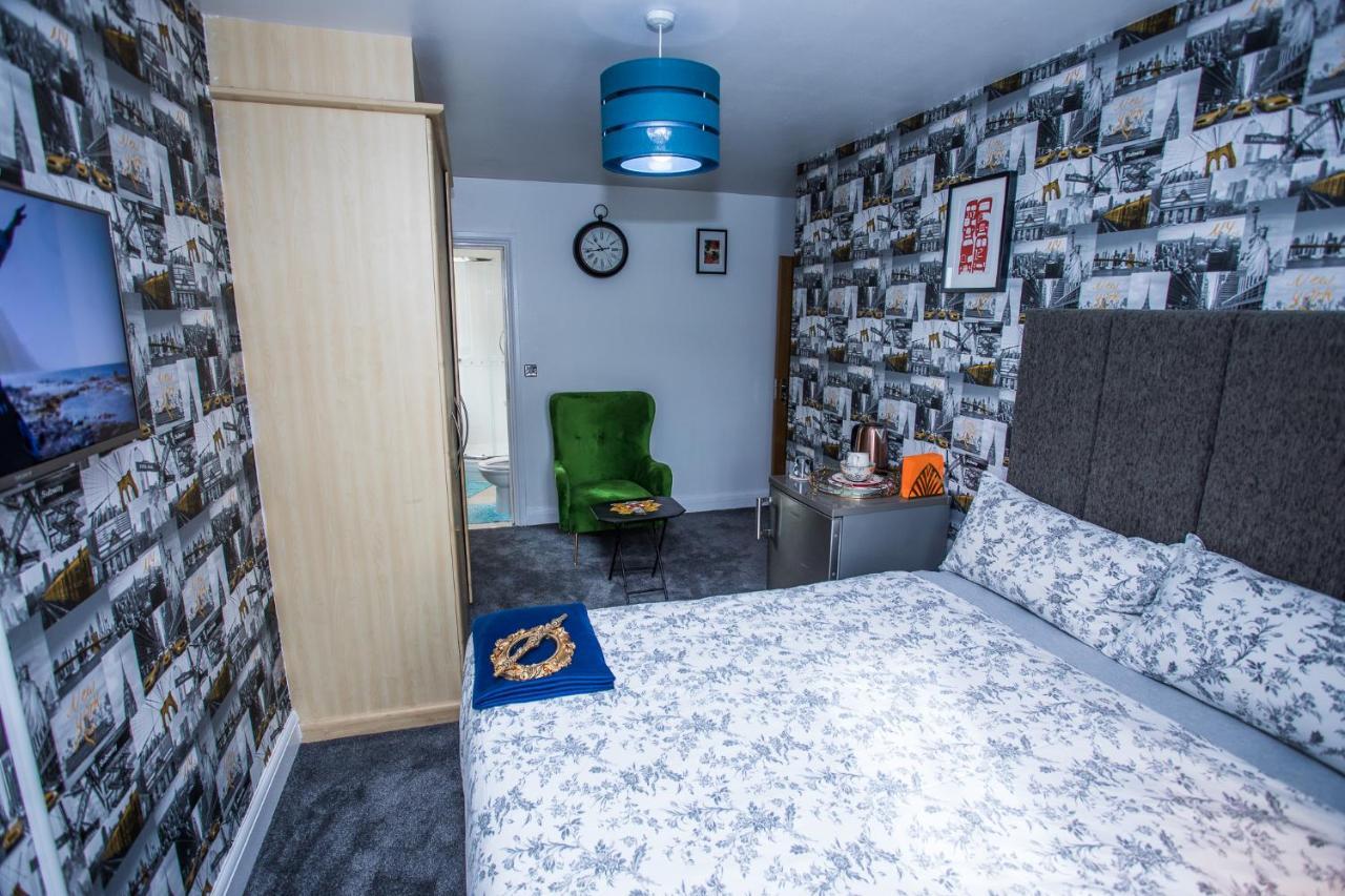 Remarkable 2-bed With Sea View Apartament *