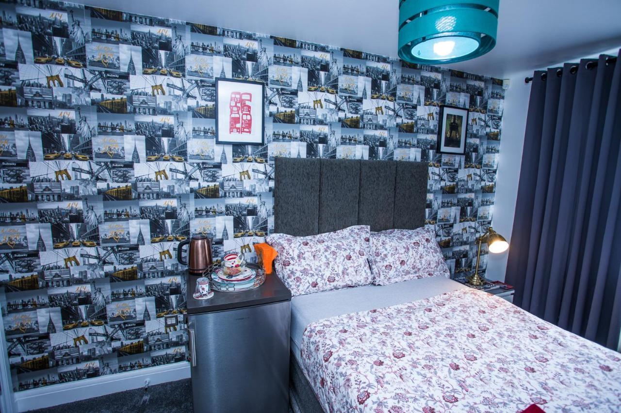 Remarkable 2-bed With Sea View Apartament *
