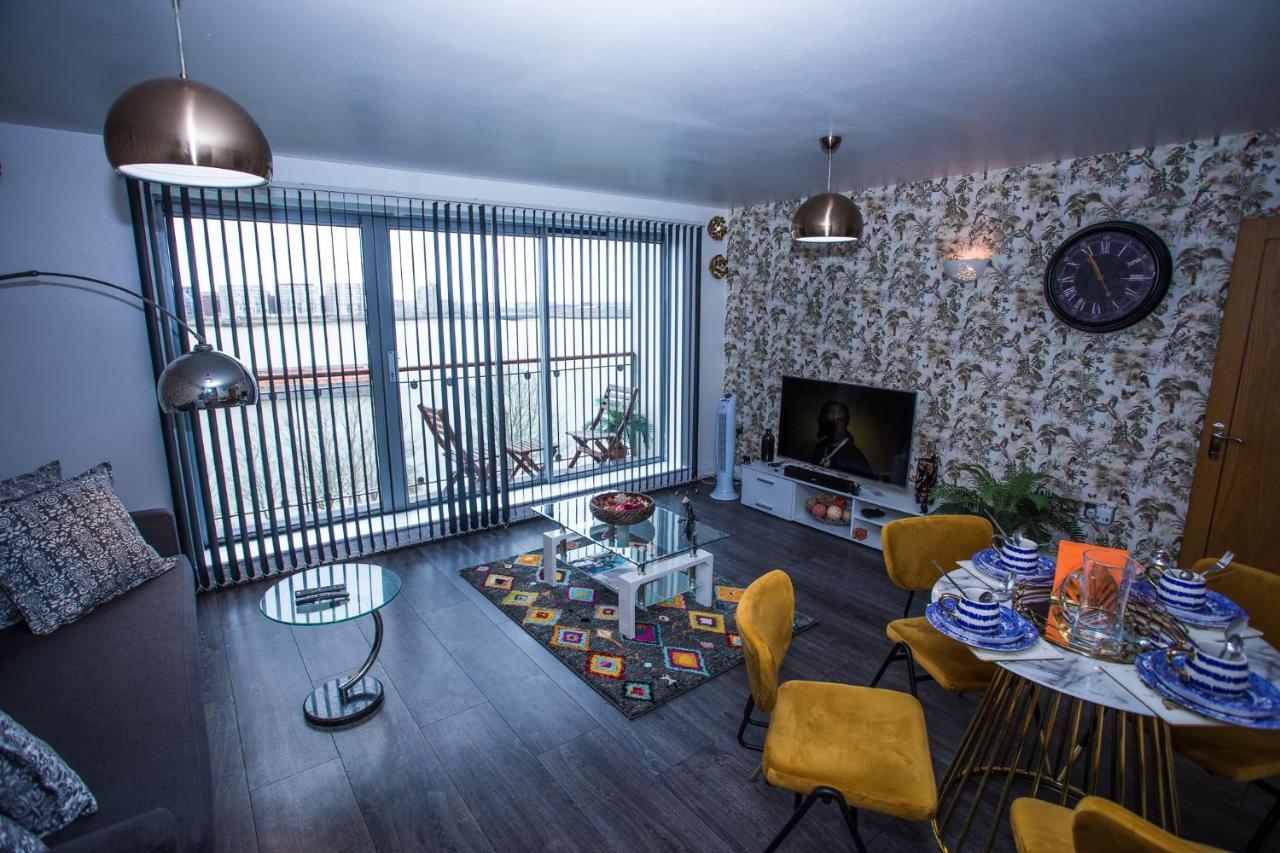Apartament Remarkable 2-bed With Sea View Londra