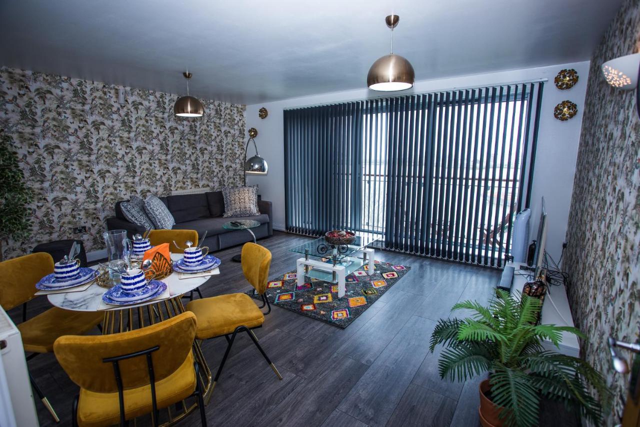 Apartament Remarkable 2-bed With Sea View Londra