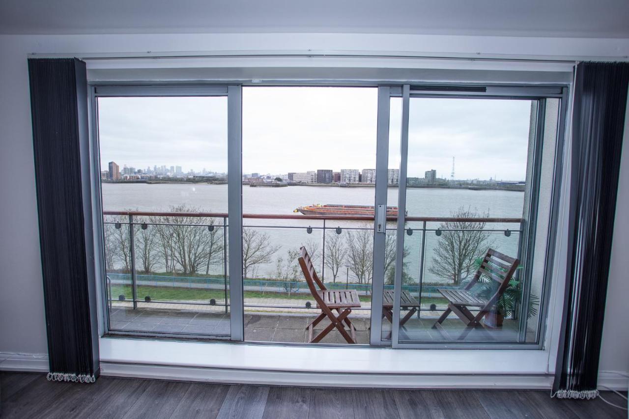 Apartament Remarkable 2-bed With Sea View Londra