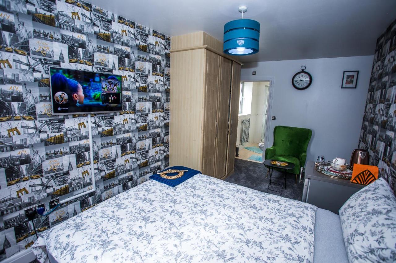 Apartament Remarkable 2-bed With Sea View