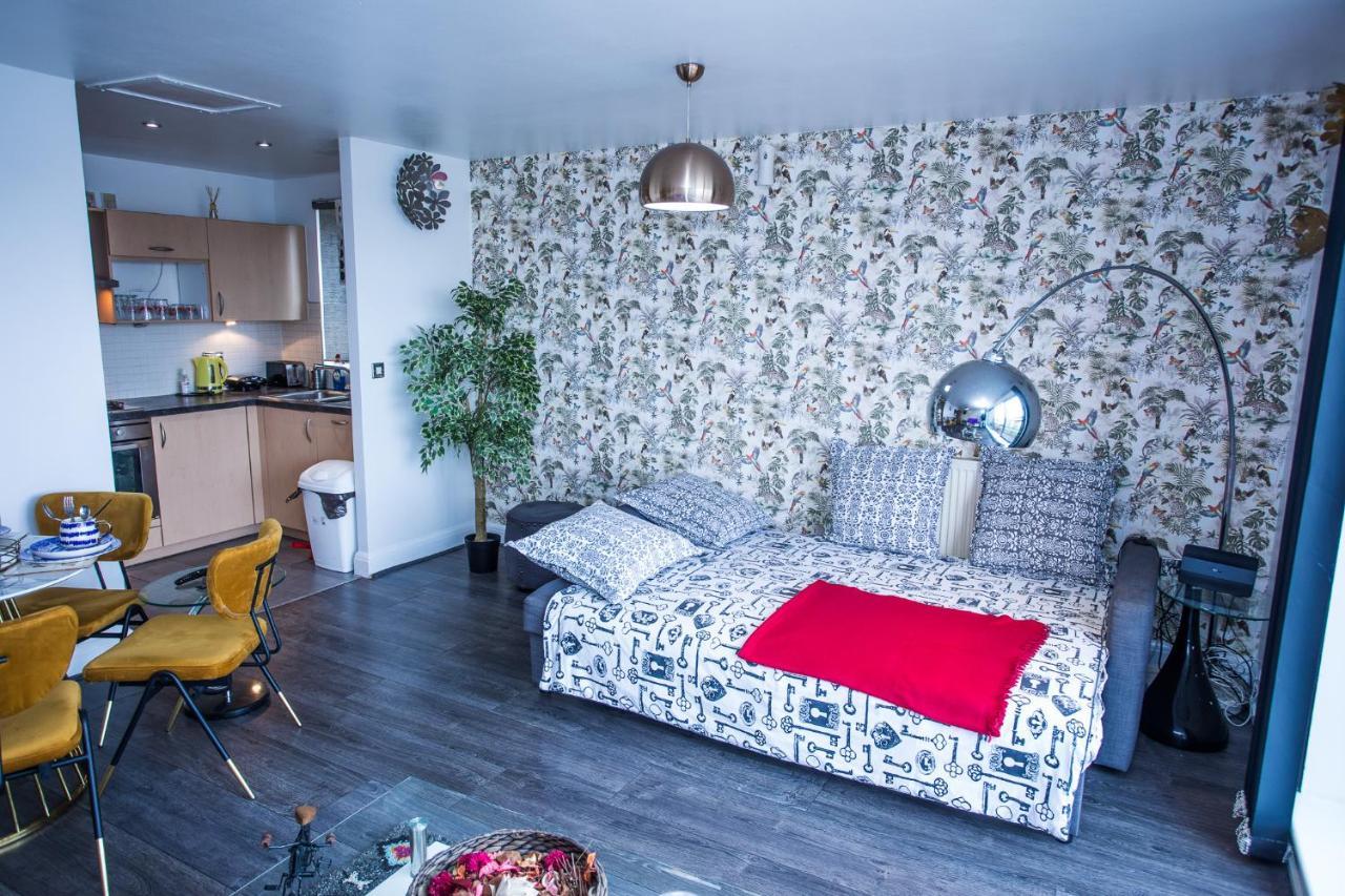 Apartament Remarkable 2-bed With Sea View