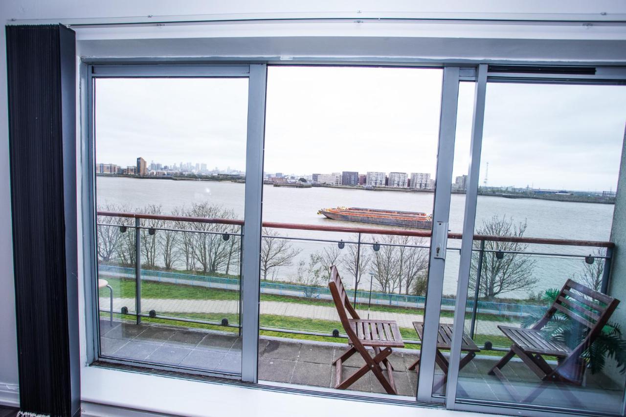 Apartament Remarkable 2-bed With Sea View Londra